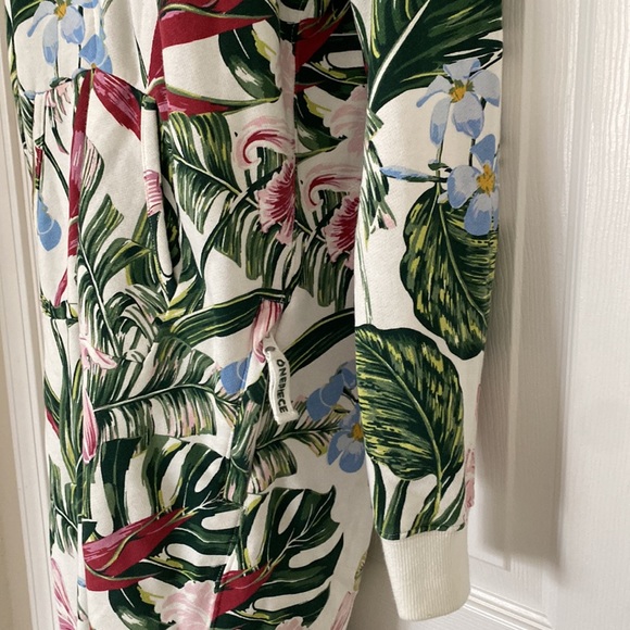 Norwegian Original ONEPIECE Tropicana JUMPSUIT Onesie Off-White Floral Unisex XS - Picture 6 of 13